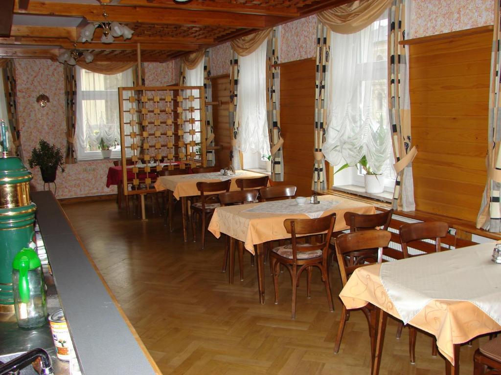 Hotel-Restaurant-Adler Райхенбах-им-Фогтланд Экстерьер фото